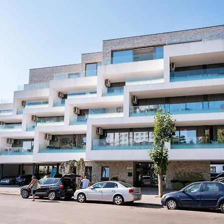 Amaris Apart-Hotel, Situat Pe Faleza Din Eforie Nord, La 2 Pasi De Plaja, Apartamente Complet Utilate Exterior photo