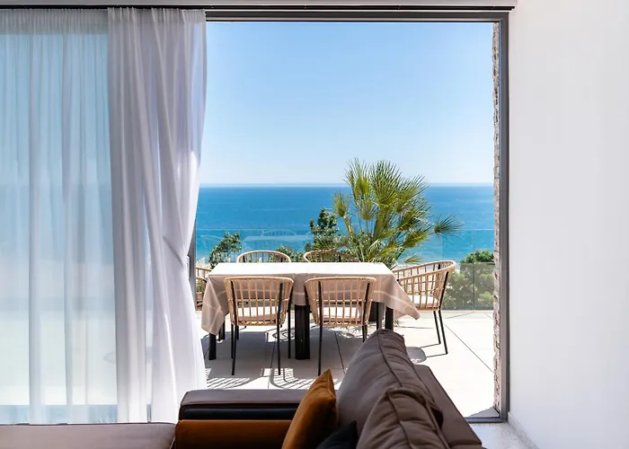 Amaris Apart-Hotel, Situat Pe Faleza Din Eforie Nord, La 2 Pasi De Plaja, Apartamente Complet Utilate