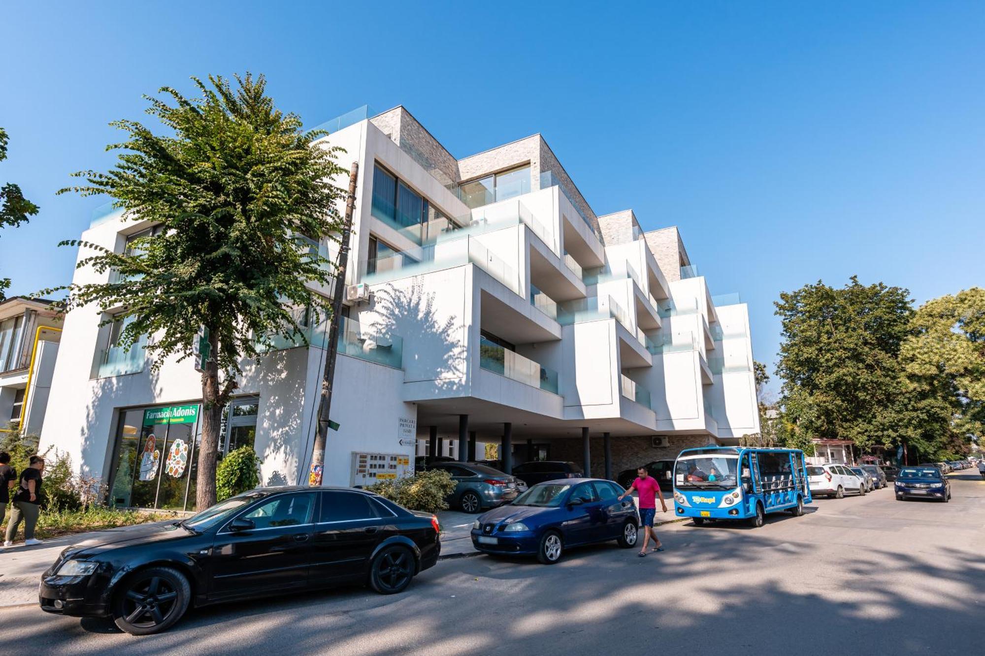 Amaris Apart-hotel, Situat Pe Faleza Din Nord, La 2 Pasi De Plaja, Complet Utilate